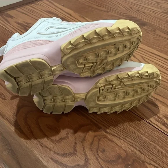 Fila Disruptor II Premium Women’s Lifestyle Sneakers - Picture 5 of 6